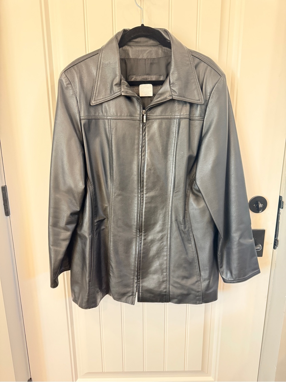 Women's Black Leather Zip Jacket with Classic Collar